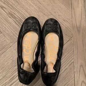 Insignia ballet flat